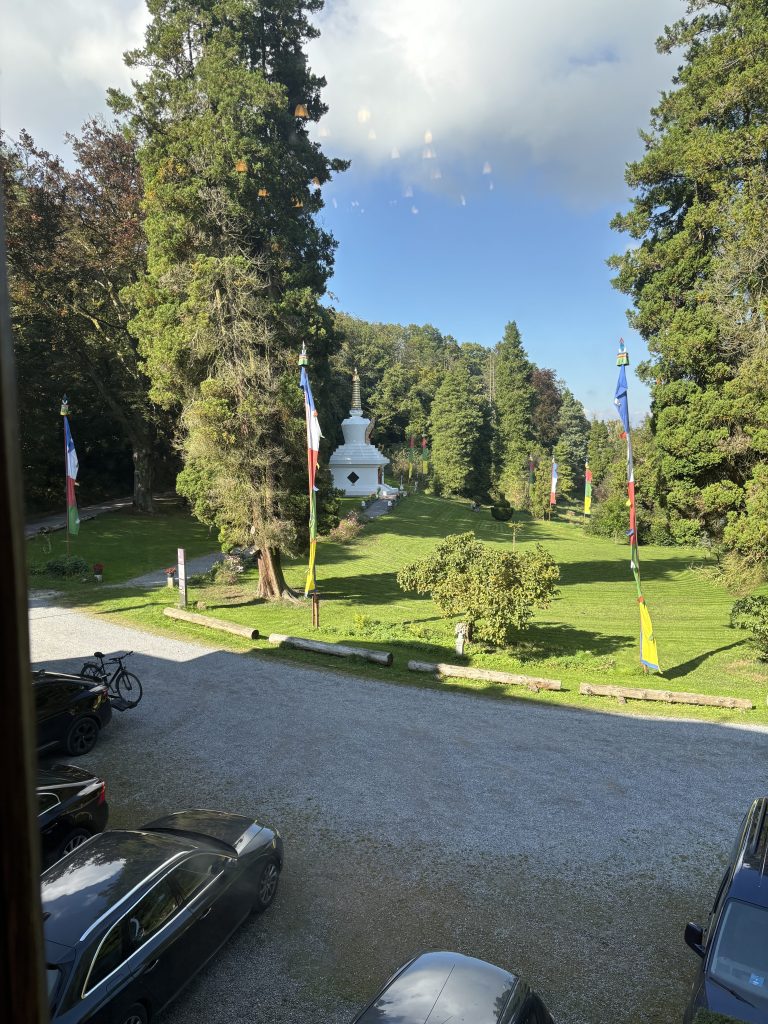 Stoepa Retraite Yeunten Ling Huy belgie meditatie yin en yang